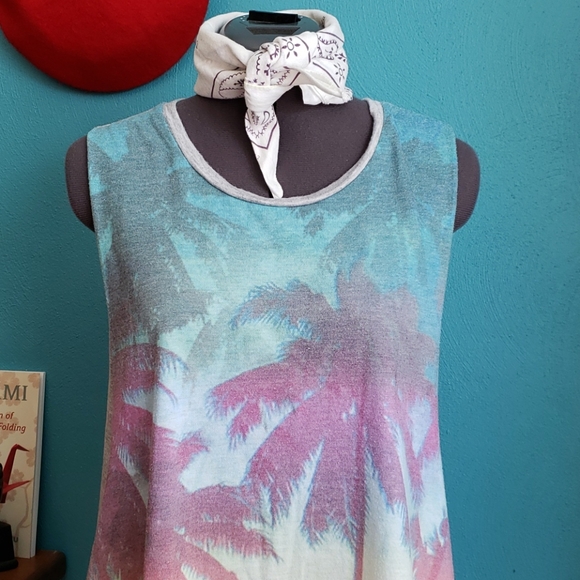 F21 Beachy Vibes Cut-Out Tank - Palm Treeeeees - M - Picture 4 of 12